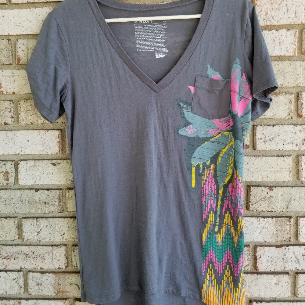 Roxy vee neck side graphic tee